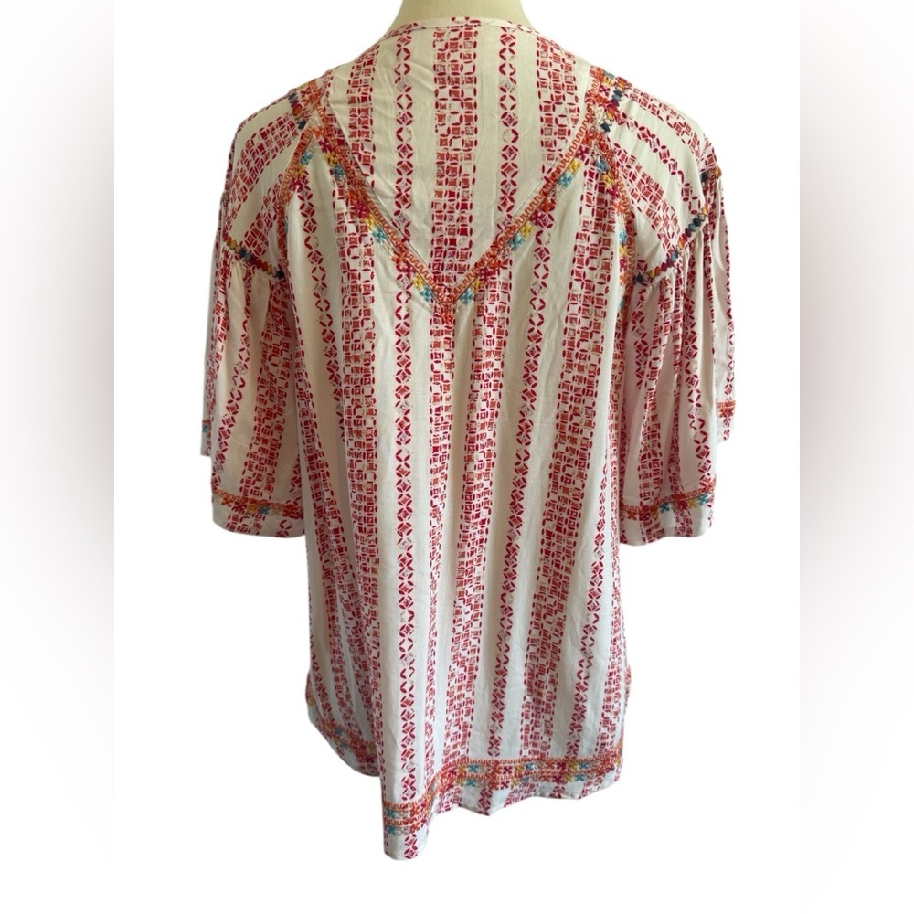 Savanna Jane White Top with Coral Embroidery &Multicolor Accents Size Medium - Picture 4 of 12